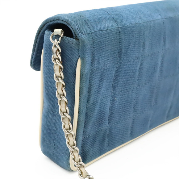 CHANEL Blue Leather Shoulder Bag - Picture 5 of 10